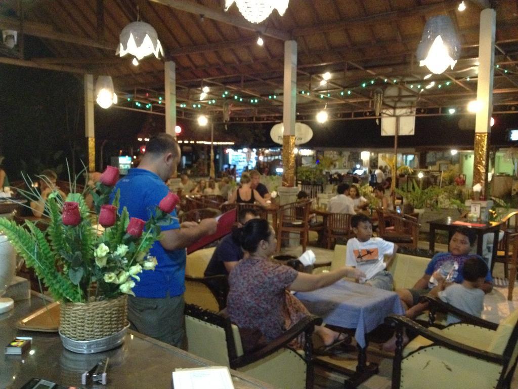 Astina Hotel Lovina  Ngoại thất bức ảnh